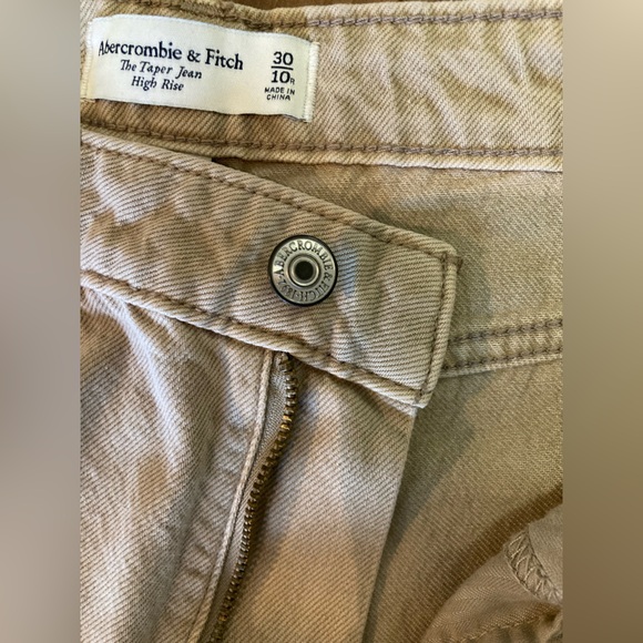Abercrombie & Fitch the taper Jean. High rise. Size 30 waist 10R curve love - Picture 3 of 10
